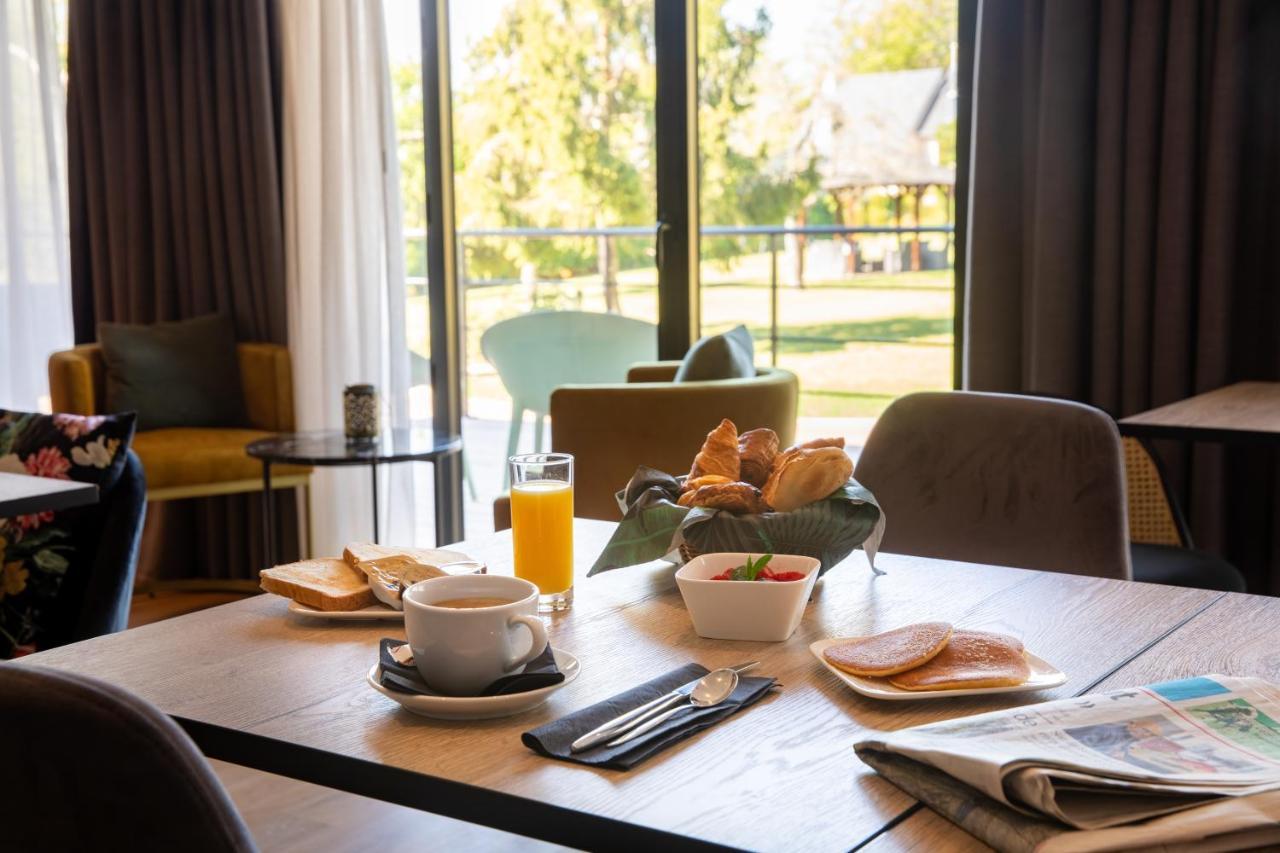 Hotel De La Pommeraie Ле-Ман Экстерьер фото
